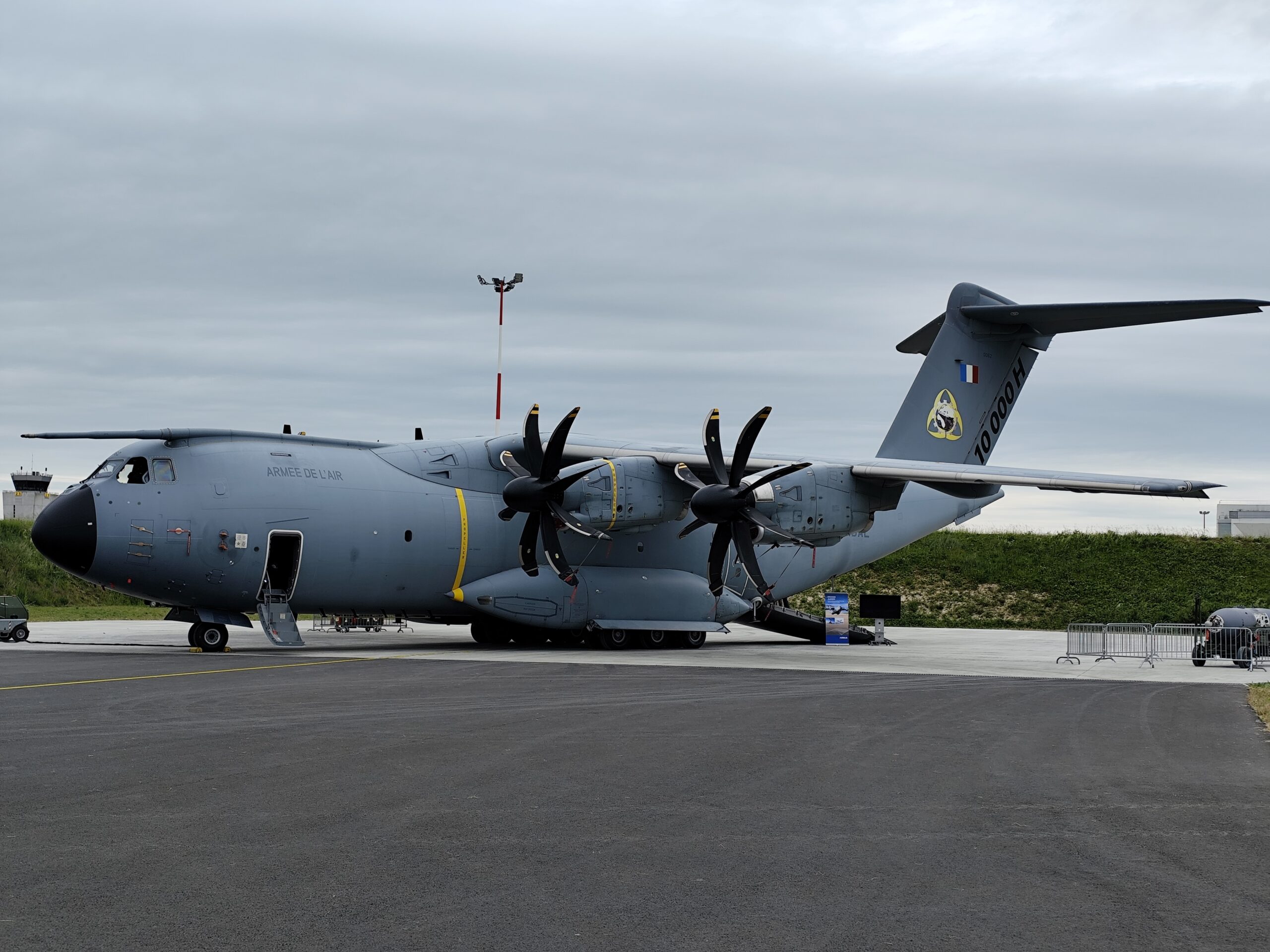 A 400 M 10